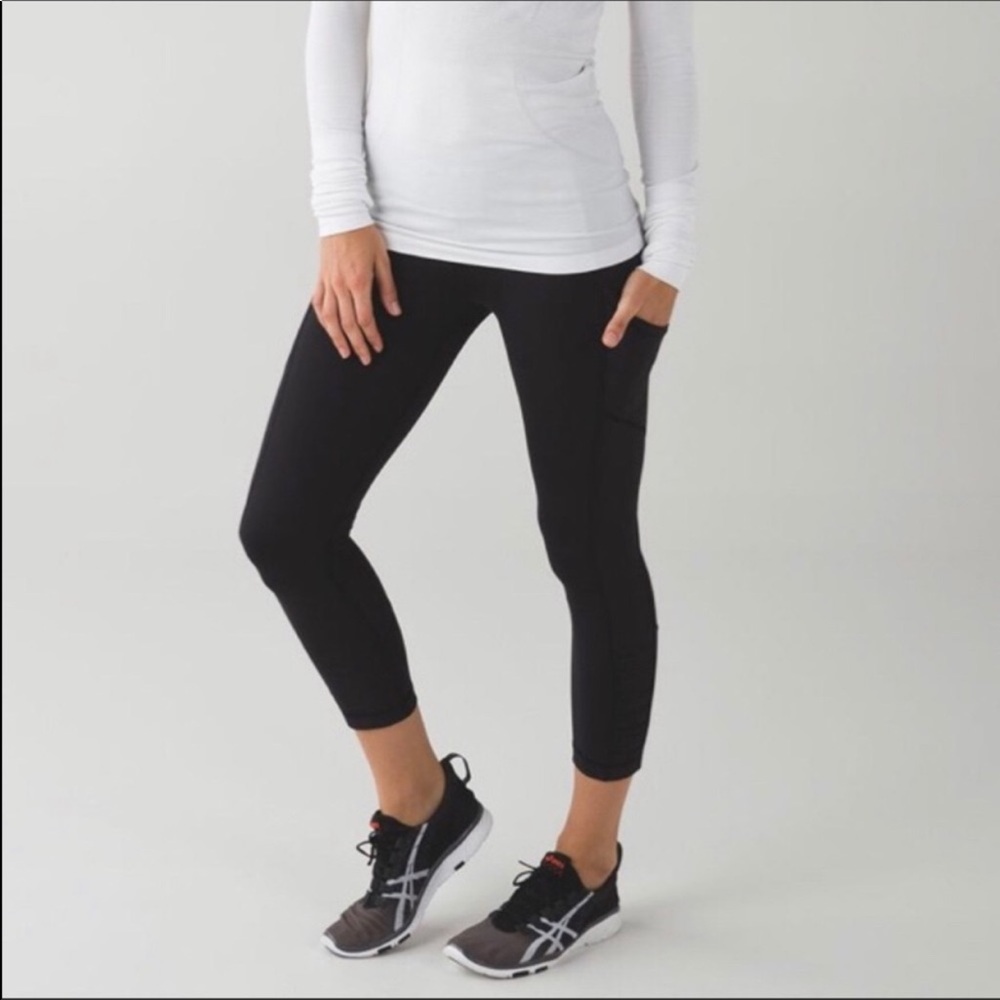 Lululemon Speed Crop sz 10
